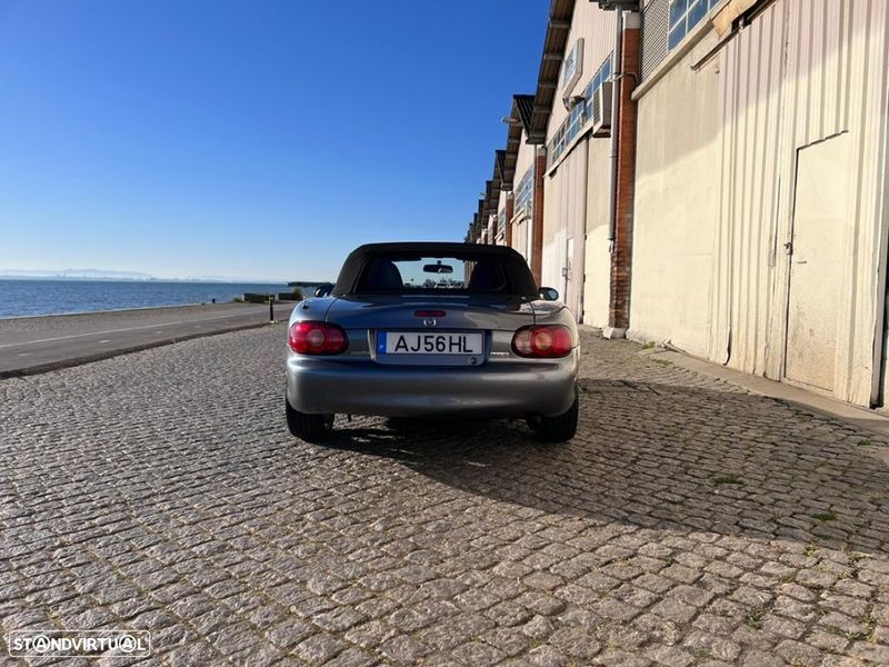 Mazda MX-5 • 2006 • 141,000 km 4