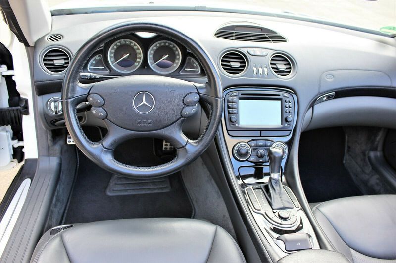 Mercedes-Benz SL-Class • 2005 • 98,200 km 8