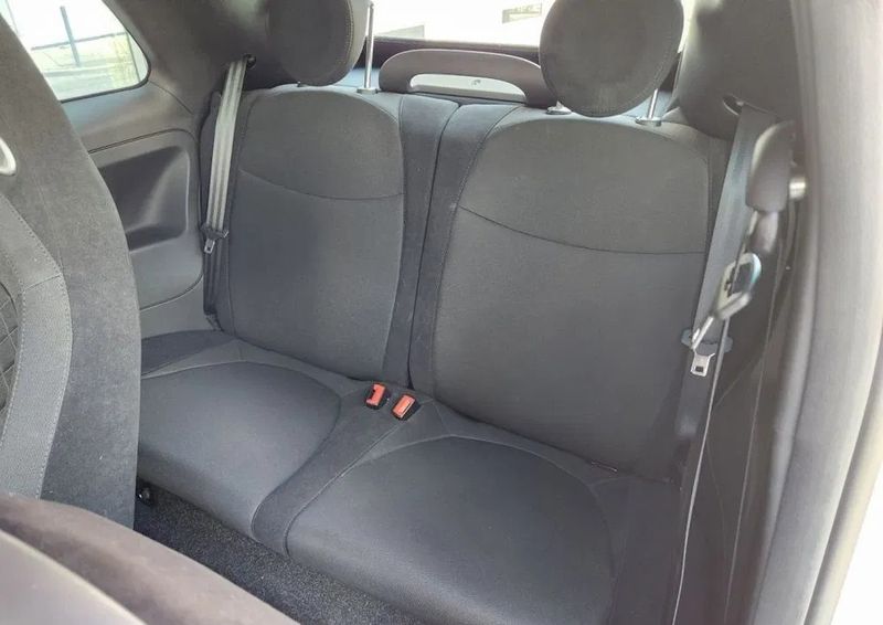 Fiat 500 • 2022 • 9,000 km 2