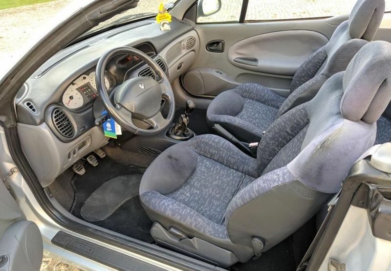 Renault Mégane • 1999 • 146,000 km 2