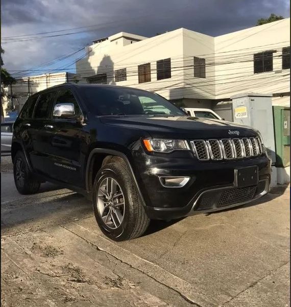 Jeep Grand Cherokee • 2017 • 91,000 km 1