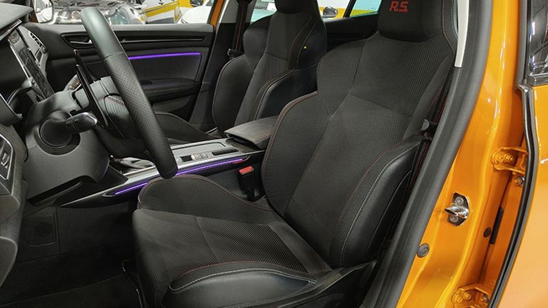 Renault Mégane • 2022 • 25,761 km 11