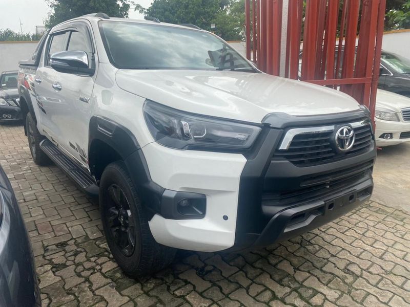 Toyota Hilux • 2018 • 50,000 km 2