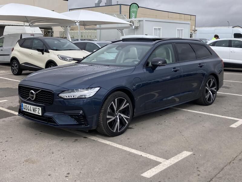 Volvo V90 • 2023 • 20,706 km 1