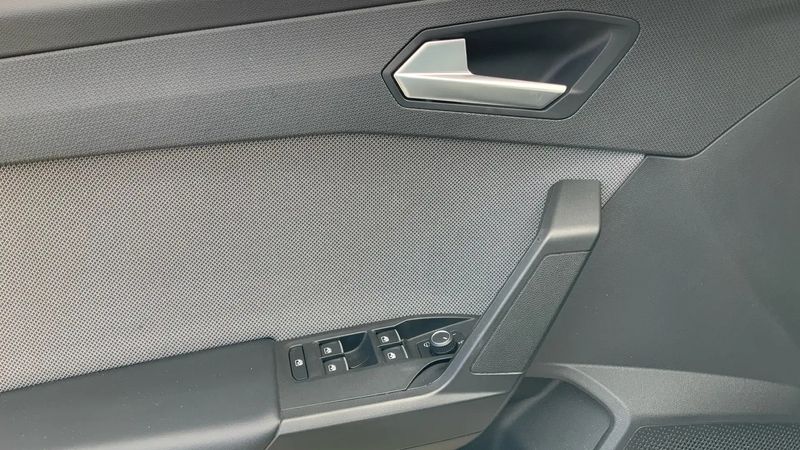 Seat Leon • 2020 • 61,000 km 14