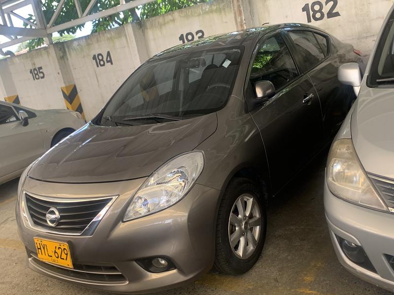 Nissan Versa • 2004 • 59,586 km 1