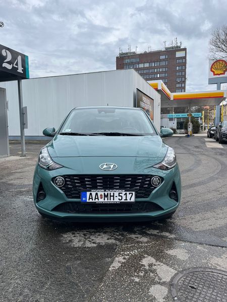 Hyundai i10 • 2023 • 9,600 km 8