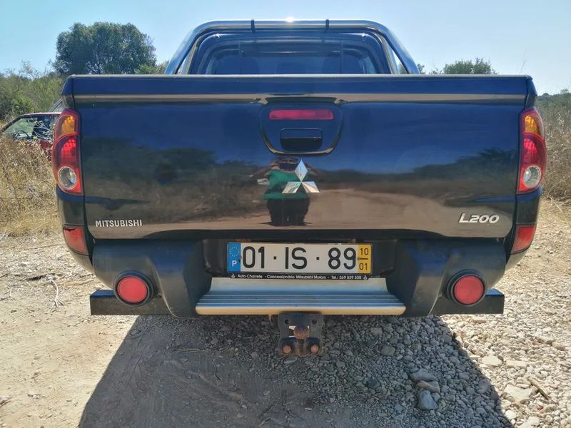 Mitsubishi L200 Pick up • 2010 • 213,000 km 2
