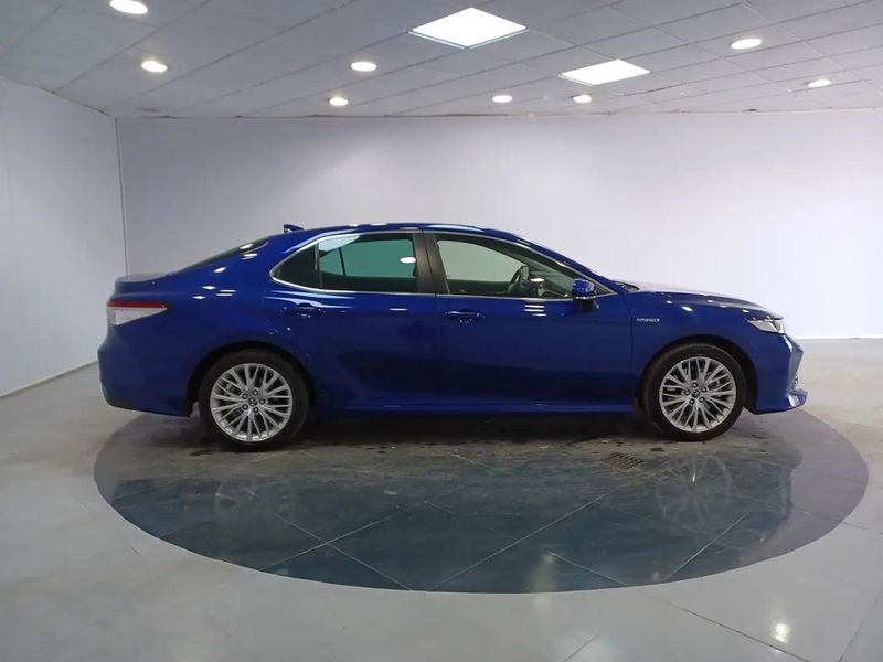 Toyota Camry • 2020 • 44,000 km 3