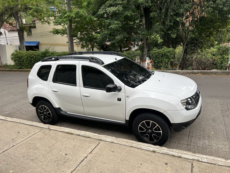 Renault Duster • 2019 • 67,200 km 5