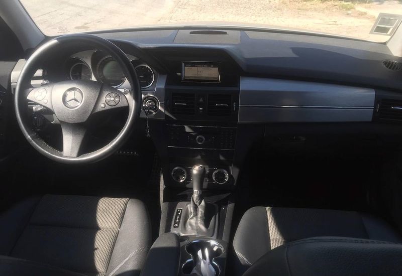 Mercedes-Benz GLK • 2010 • 149,999 km 4