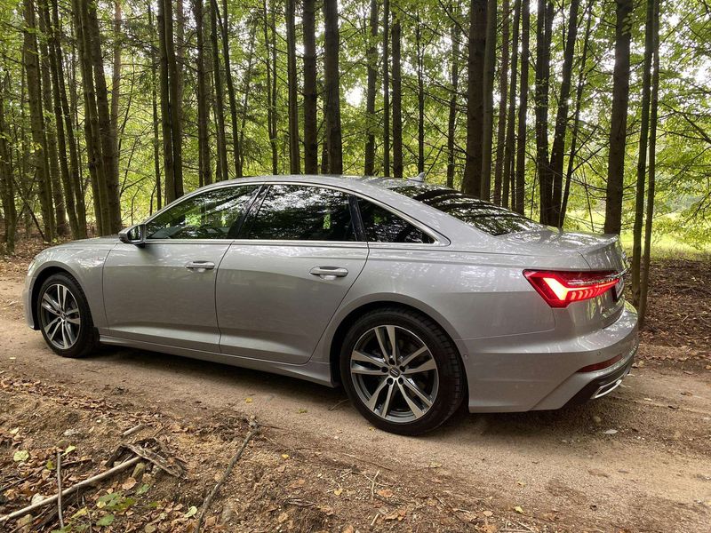 Audi A6 • 2018 • 96,500 km 4