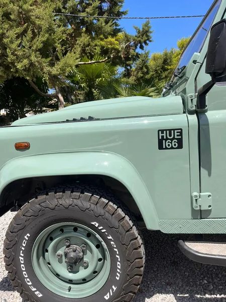 Land Rover Defender • 2009 • 130,000 km 2