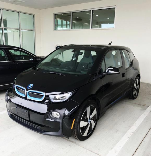 BMW i3 • 2016 • 23,000 km 1
