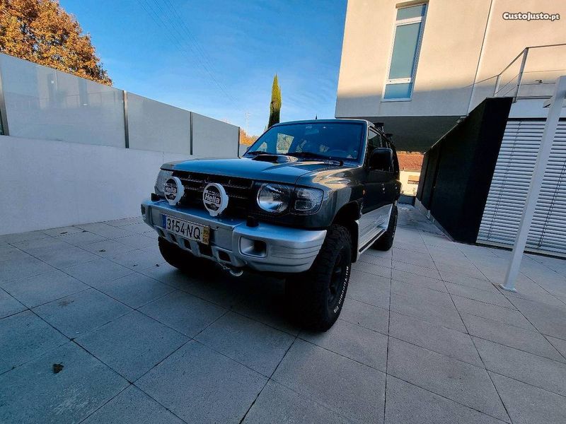 Mitsubishi Pajero • 1999 • 180,000 km 3