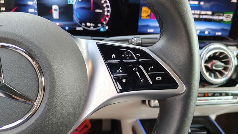 Mercedes-Benz Class B • 2024 • 10,250 km 14