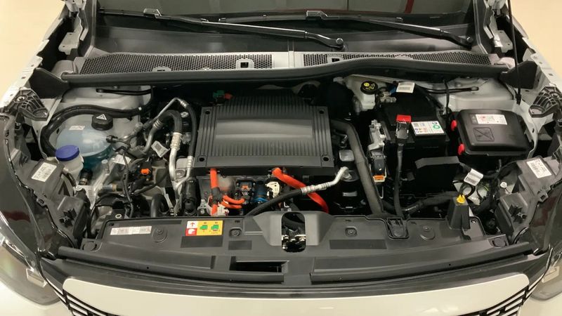 Peugeot 2008 • 2022 • 23,800 km 11