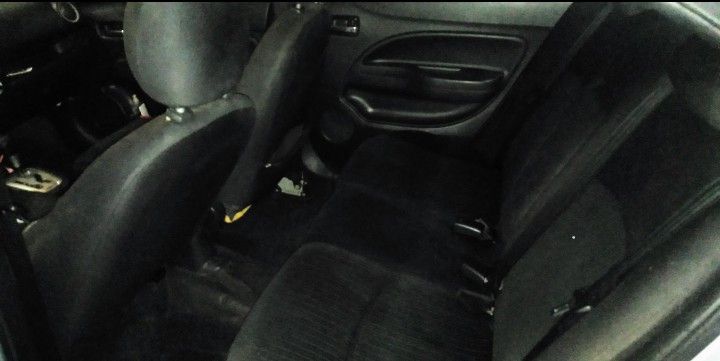 Dodge Attitude • 2016 • 157,000 km 7