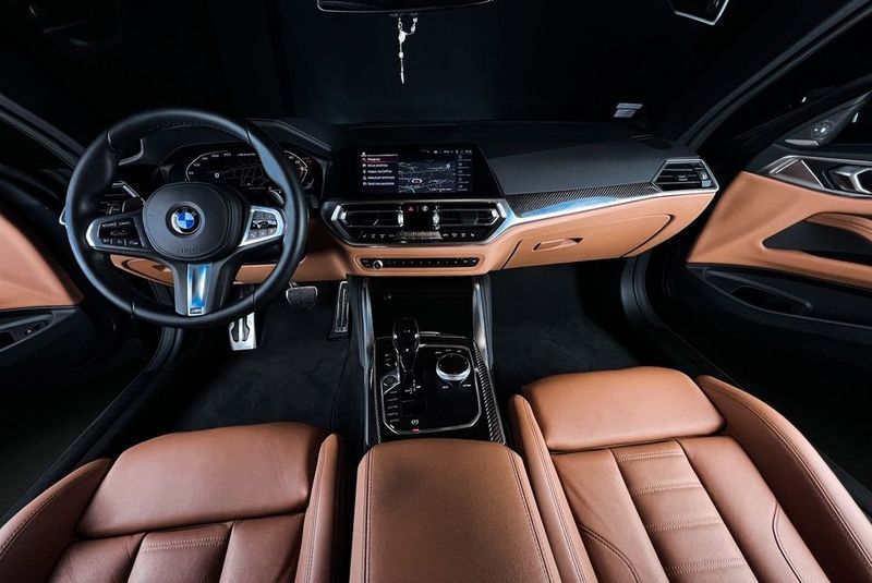 BMW M4 • 2021 • 17,000 km 1