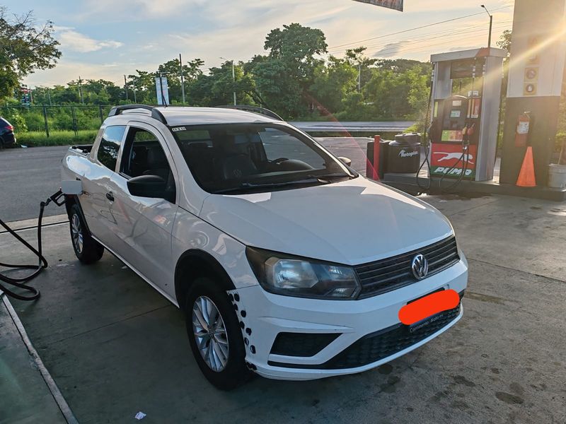 Volkswagen Saveiro • 2017 • 207,000 km 4