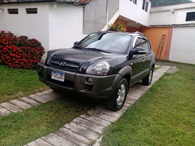 Hyundai Tucson • 2009 • 99,500 km 1