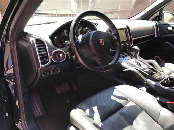 Porsche Cayenne • 2013 • 219,000 km 12