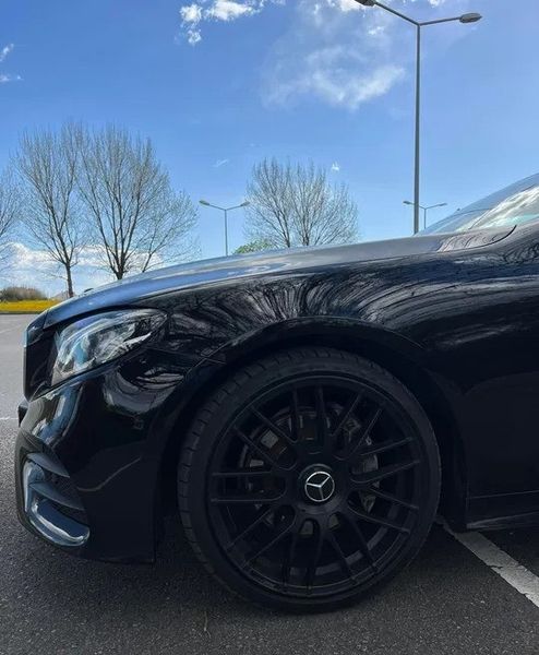 Mercedes-Benz E • 2018 • 128,000 km 4