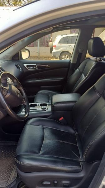 Nissan Pathfinder • 2015 • 79,900 km 3