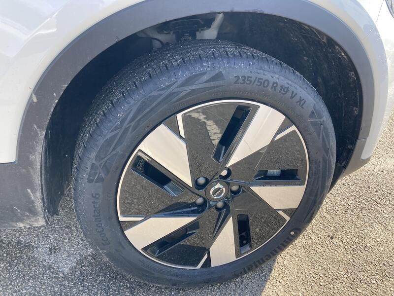 Volvo XC40 • 2023 • 16,708 km 30