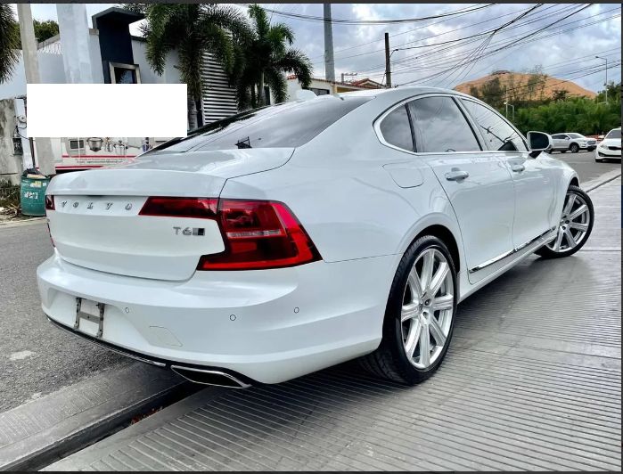 Volvo S90 • 2017 • 90,000 km 1