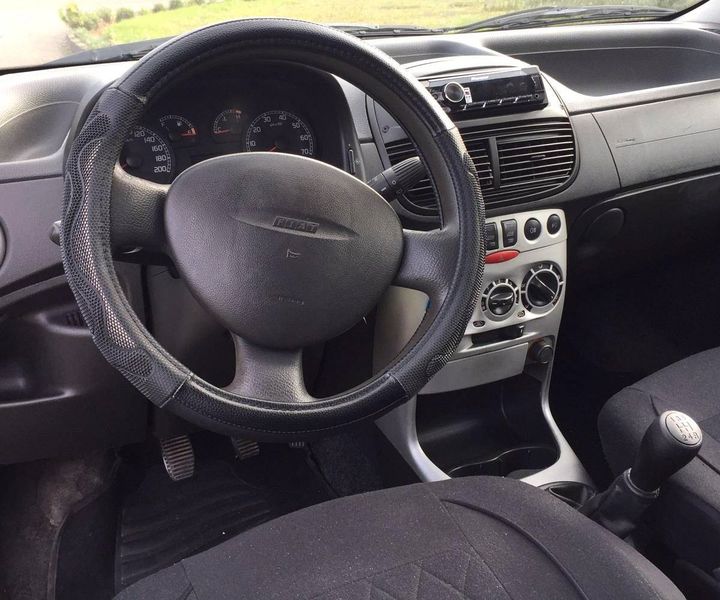 Fiat Punto • 2005 • 299,999 km 2