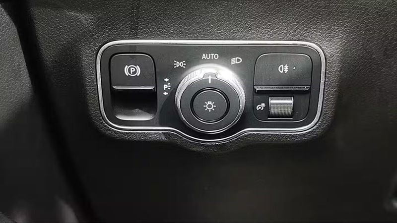 Mercedes-Benz Class B • 2022 • 29,365 km 21