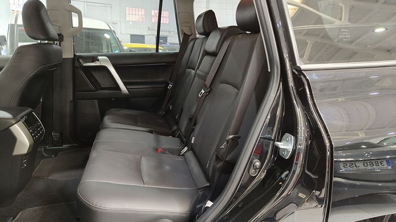 Toyota Land Cruiser • 2020 • 25,997 km 14