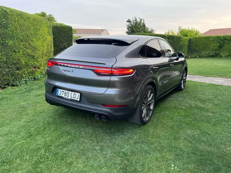 Porsche Cayenne • 2019 • 97,000 km 2