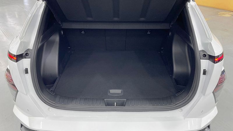 Hyundai Kona • 2024 • 17,405 km 10