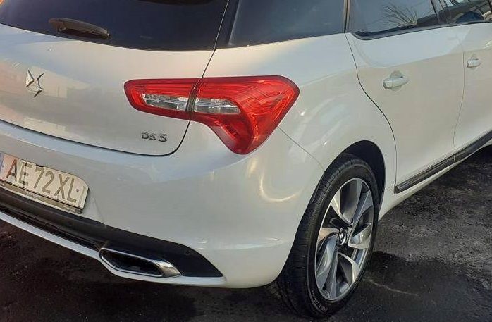 Citroën DS5 • 2002 • 140,000 km 4
