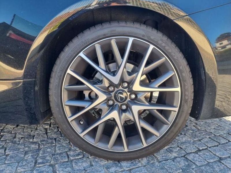 Lexus RC • 2016 • 66,163 km 3