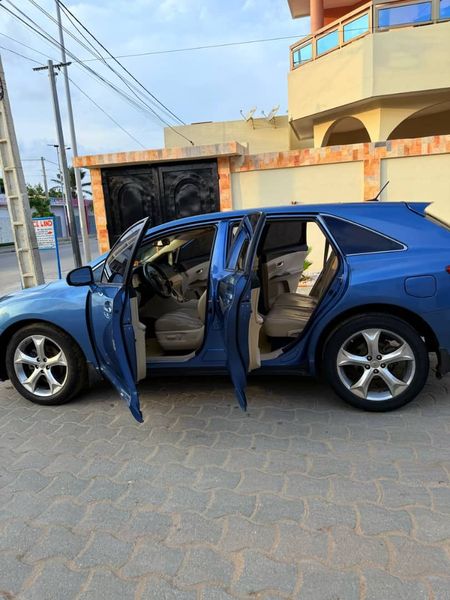 Toyota Venza • 2012 • 5,000 km 2