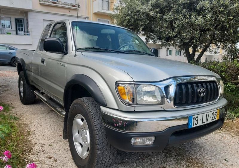 Toyota Tacoma • 2002 • 155,000 km 1