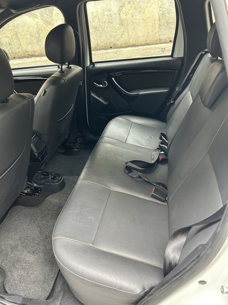 Renault Duster • 2019 • 67,200 km 10