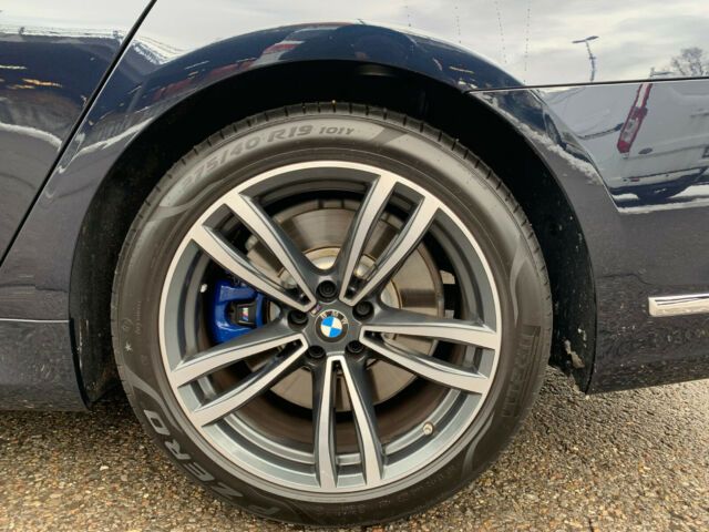 BMW 7 • 2020 • 40,000 km 9