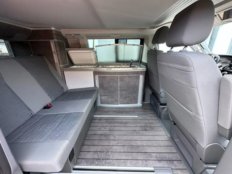 Volkswagen T5 Caravelle • 2022 • 20,800 km 21