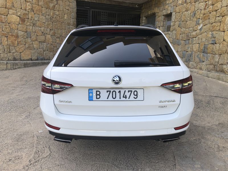 Škoda Superb • 2017 • 145,000 km 6