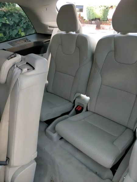 Volvo XC90 • 2018 • 185,000 km 4