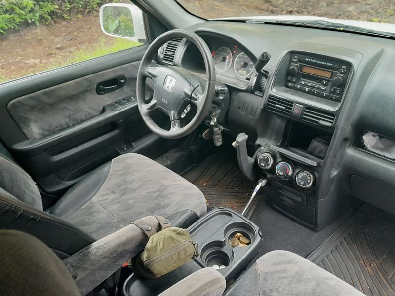 Honda CR-V • 2004 • 180,000 km 3