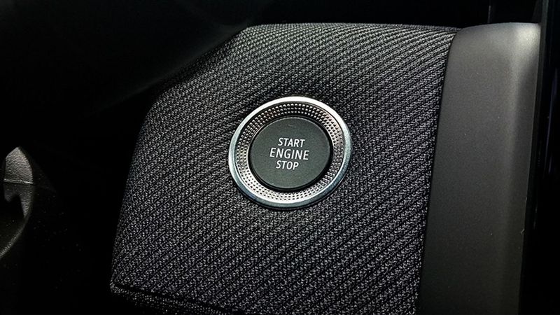 Renault Clio • 2023 • 10,831 km 33