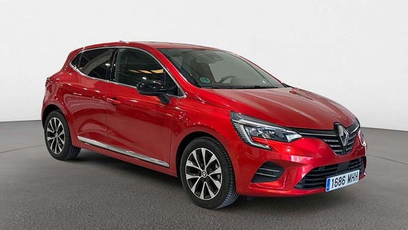 Renault Clio • 2023 • 5,750 km 3