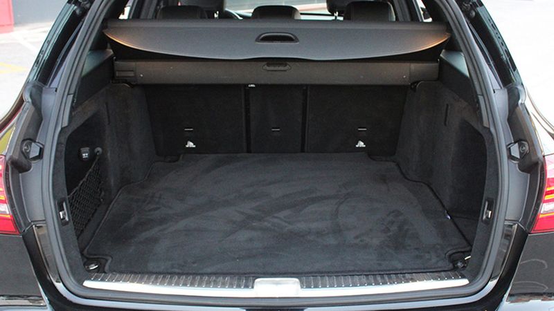 Mercedes-Benz C-Class • 2021 • 52,432 km 10