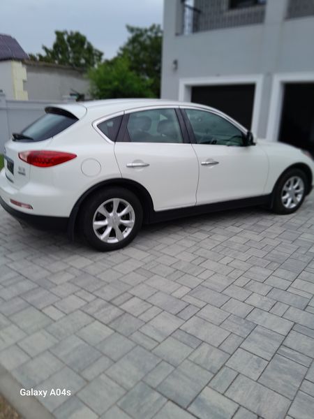 Infiniti EX • 2010 • 44,500 mi 12