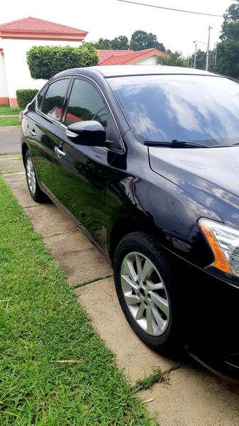 Nissan Sentra • 2016 • 71,000 km 2